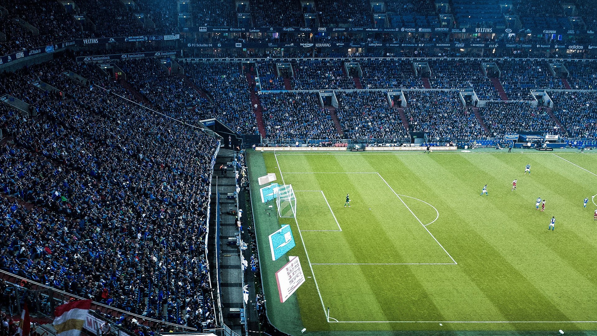 _湖人队展现拼搏精神，实现反弹_，湖人队训练视频2020