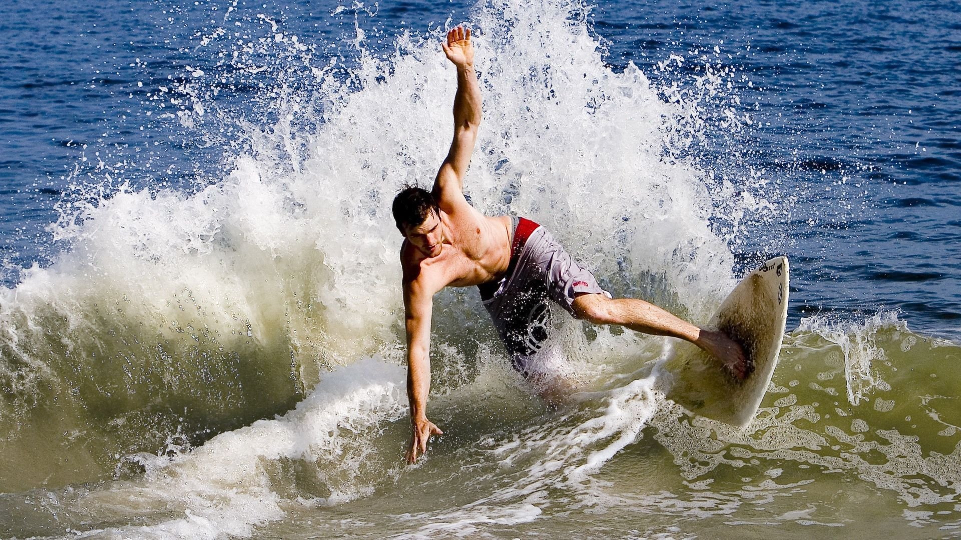 开云体育首页-未来球场设计：智能化和环保成为新趋势，球场改造